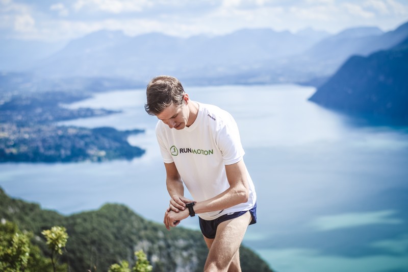 Runner mixing interval and tempo workouts to improve speed and endurance for longer, faster runs.