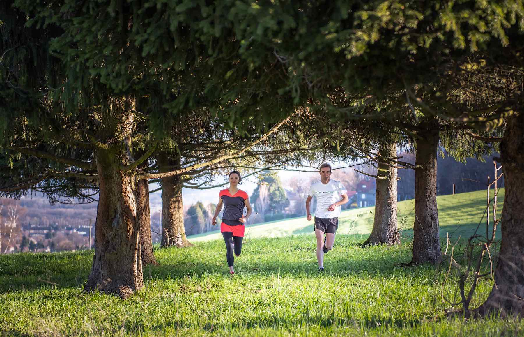 Runner staying motivated during training, following proven tips for consistent running workouts and progress.