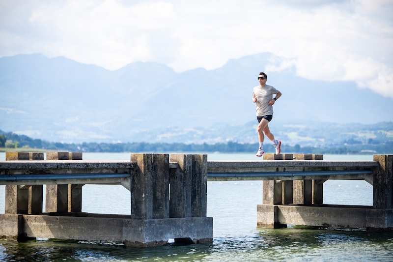 Runner training for a sub-35 10K with a 12-week plan, easy volume and vVO2max workouts.