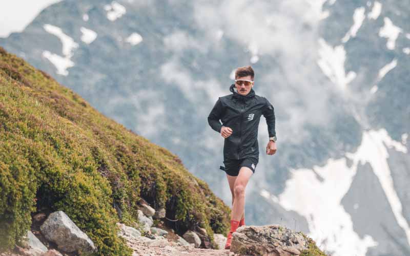 Trail running training plan focusing on building endurance, strength, and speed for long-distance runners.