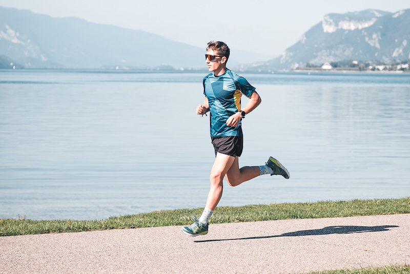 Runner completing interval workouts during 10K training to build speed and run a faster race.