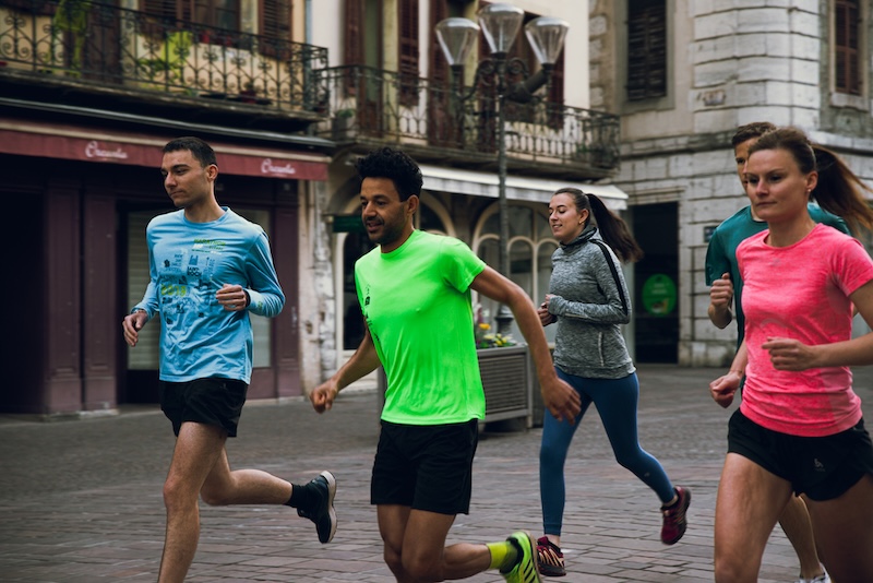 Runner following 55-minute 10K training plan with easy runs and vVO2max interval workouts.
