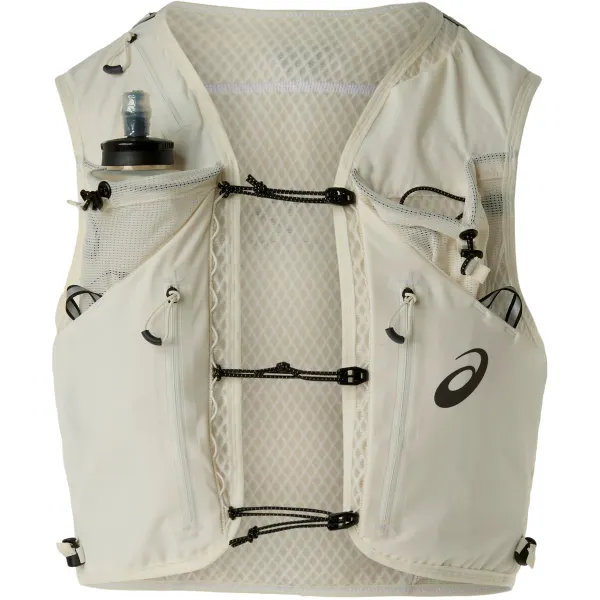 Comparison of the best trail running vests for endurance runners, featuring top hydration pack options for 2026.